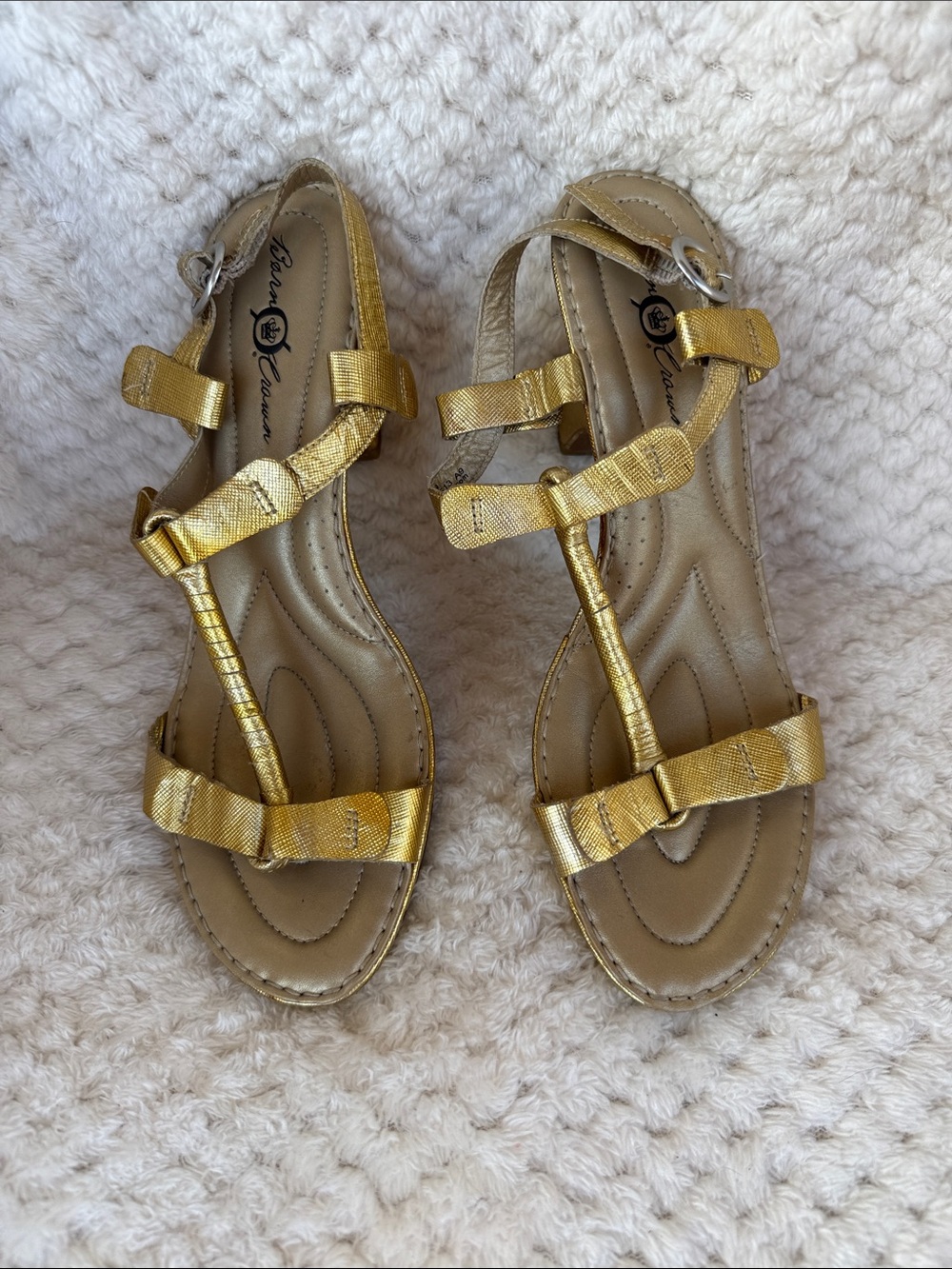 Women’s 8 Born Crown Metallica Gold Patent Leather Sandals Dressy